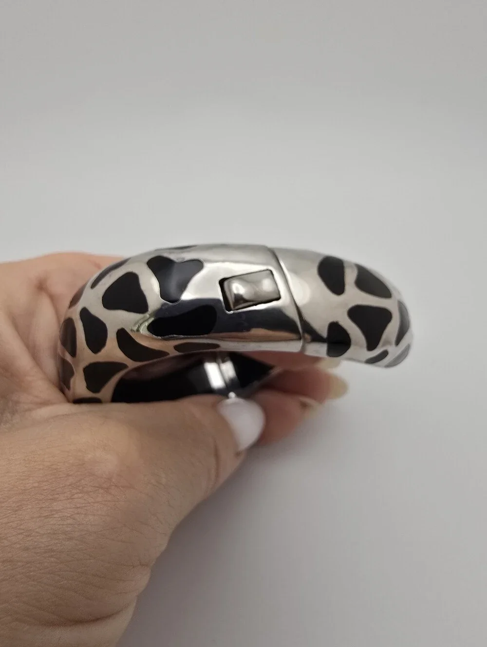 Rare $699 Signed Voreno 925 Safari Black Enamel Statement Bangle Bracelet E